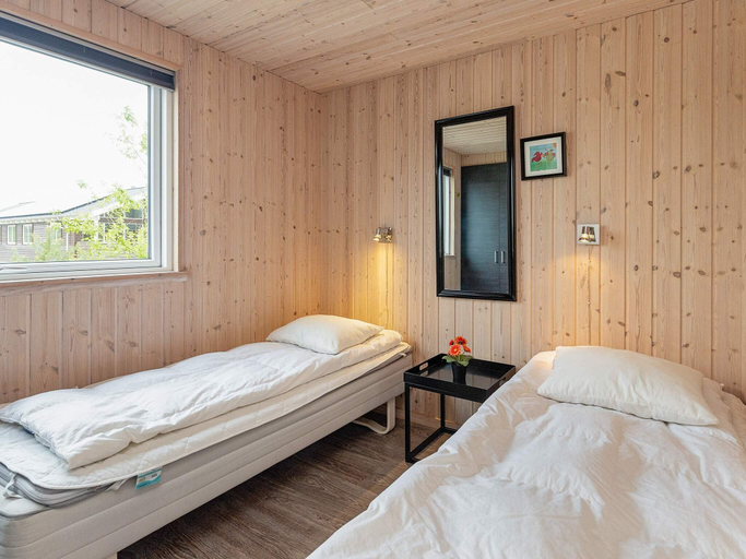 Bedroom 3, 5 star holiday home in Ålbæk, Frederikshavn