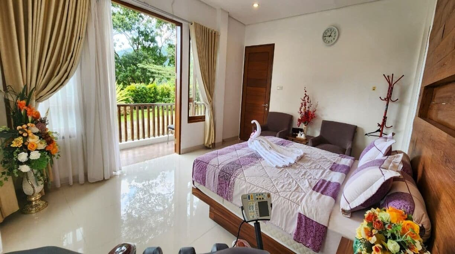 Room 4, Grace Hill Villa, Padang Pariaman