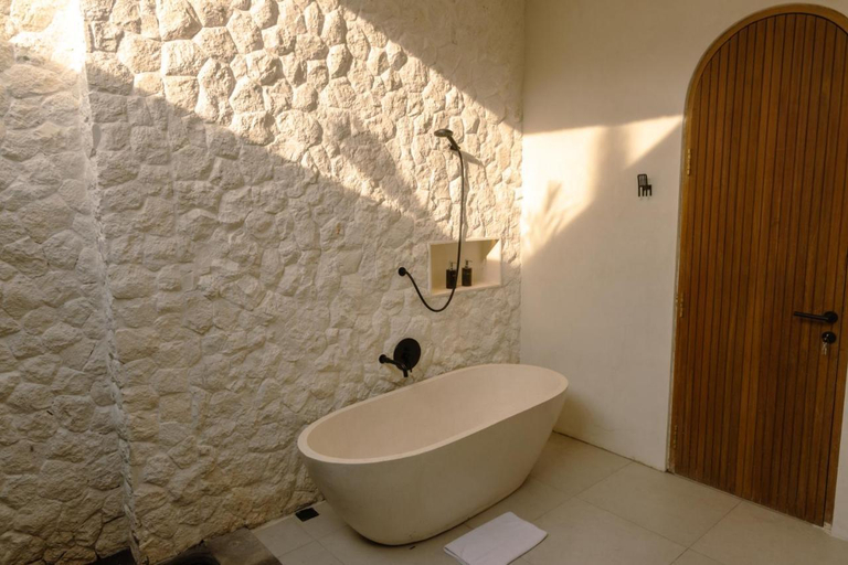 Bathroom 4, Samastiti Bingin, Badung
