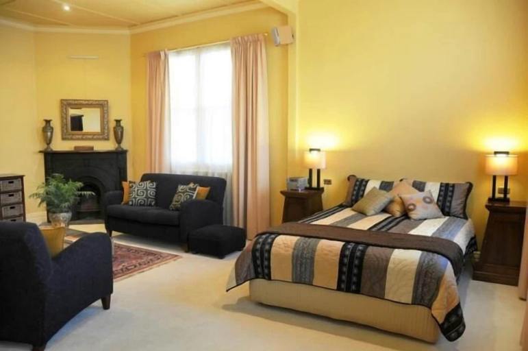 Bedroom 2, Yea Peppercorn Hotel, Murrindindi - West