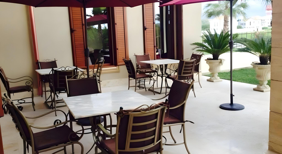 Food & Drinks 5, Vila Zeus Hotel, Tiranës