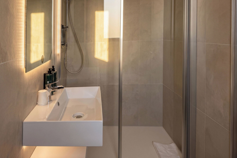 Bathroom 4, B&B HOTEL Pesaro Des Bains, Pesaro E Urbino