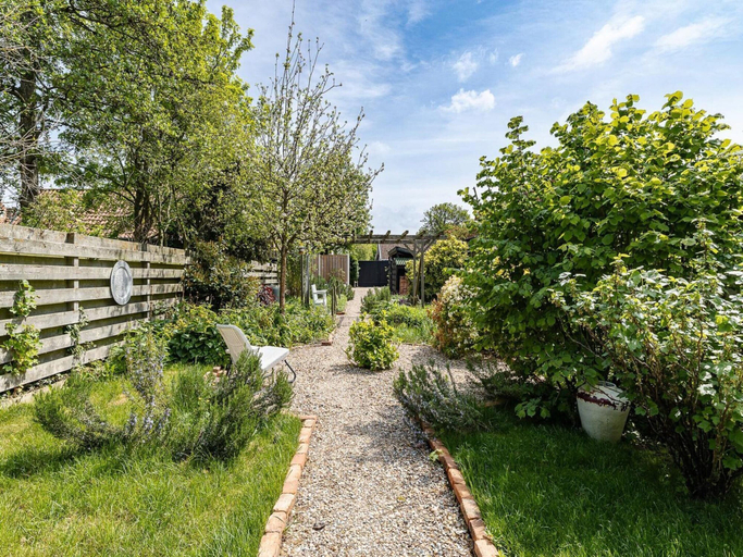 Garden 3, Modern Holiday Home in Vrouwenpolder, Veere