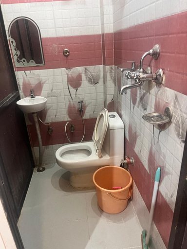 Bathroom 3, Himalayan Wellness Retreats, Tehri Garhwal