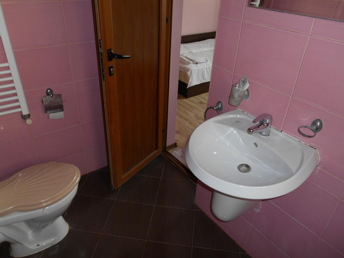 Bathroom 3, Complex Trakite, Elhovo