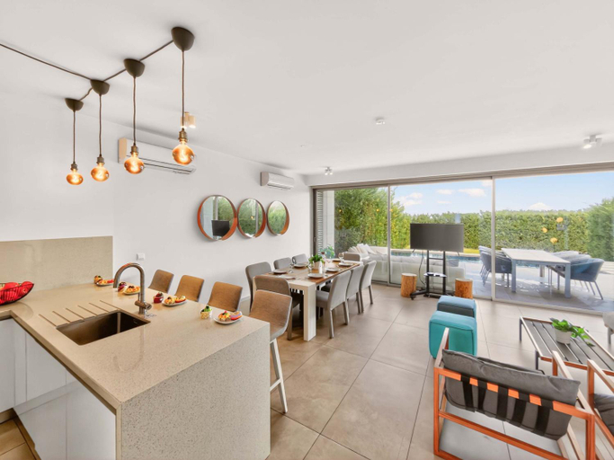 Food & Drinks, Azure Jade Villa