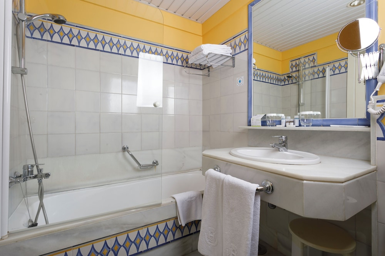 Bathroom 4, Guadacorte Park, Cádiz