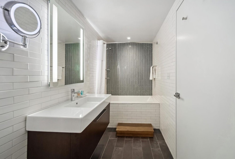 Bathroom 4, Tuscany by LuxUrban, New York
