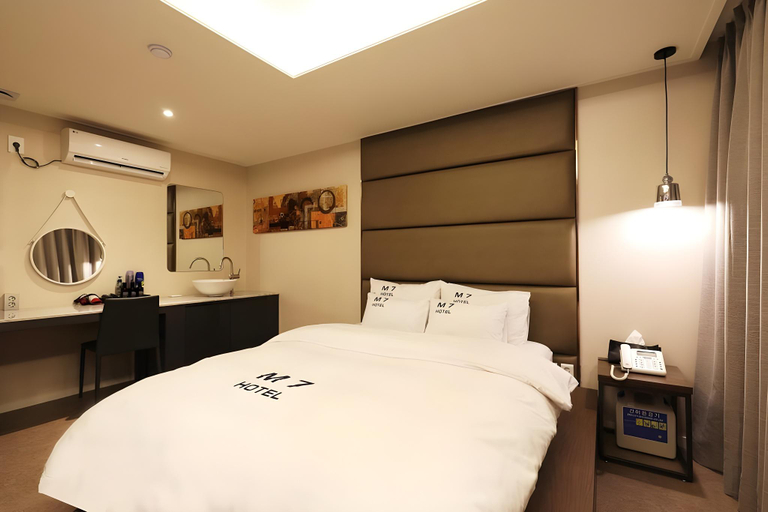 Bedroom 5, Yongin M7 Hotel, Yongin