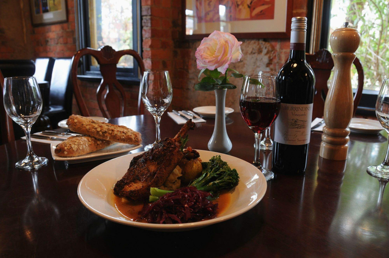 Food & Drinks 5, Yea Peppercorn Hotel, Murrindindi - West