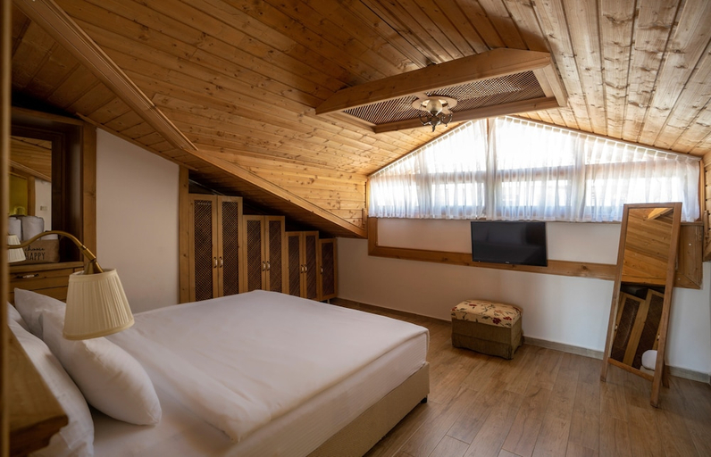 Bedroom 4, XOX Apart Hotel, Ula