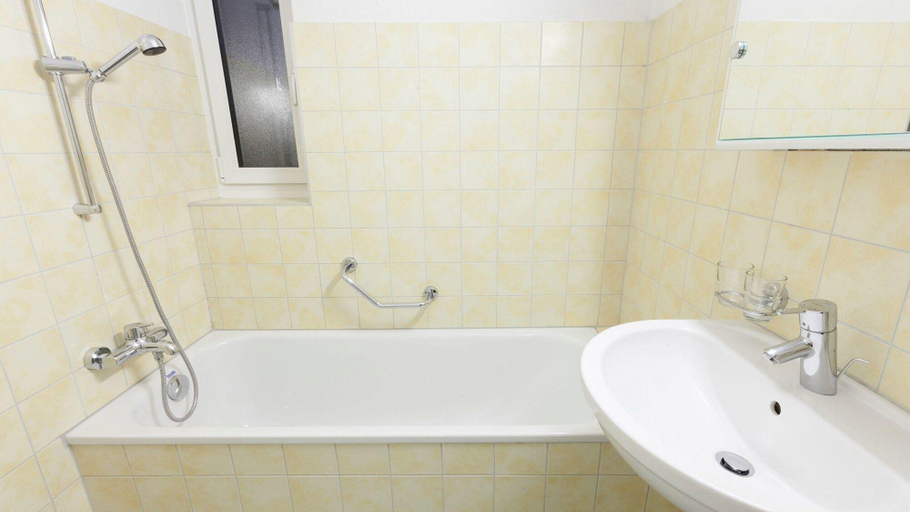 Bathroom 3, Swiss Star Zurich Sihlfeld, Zürich