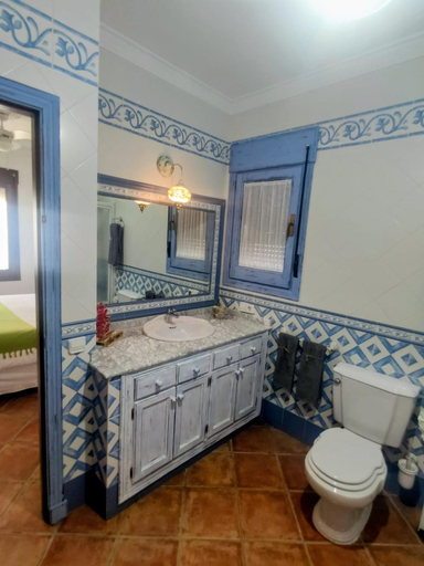 Bathroom 3, "La Guena Vida" Chalet con 4 Habitaciones de Hotel, Cádiz