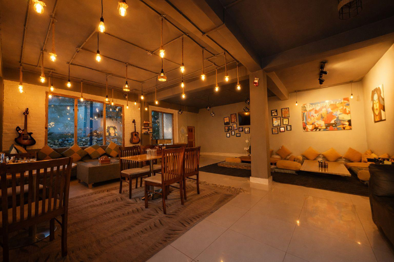 Food & Drinks 5, The Barkwood, Kullu