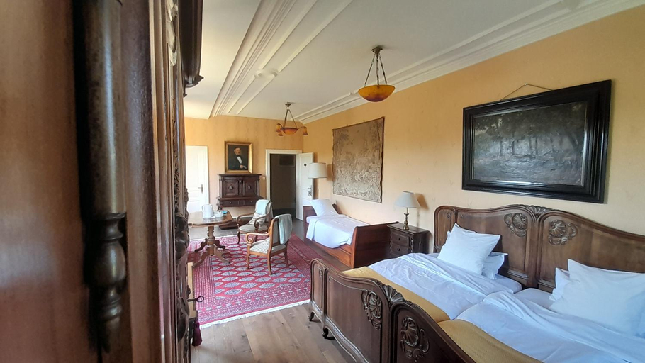 Bedroom 2, Chateau De Werde, Bas-Rhin