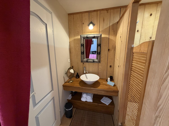 Bathroom, le Relais de la Cavayere - Chambres d'hotes avec SPA & SAUNA Carcassonne - Parking prive ferme, Aude