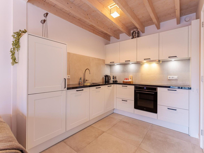 Private kitchen 5, Modern Holiday Home in Vrouwenpolder, Veere