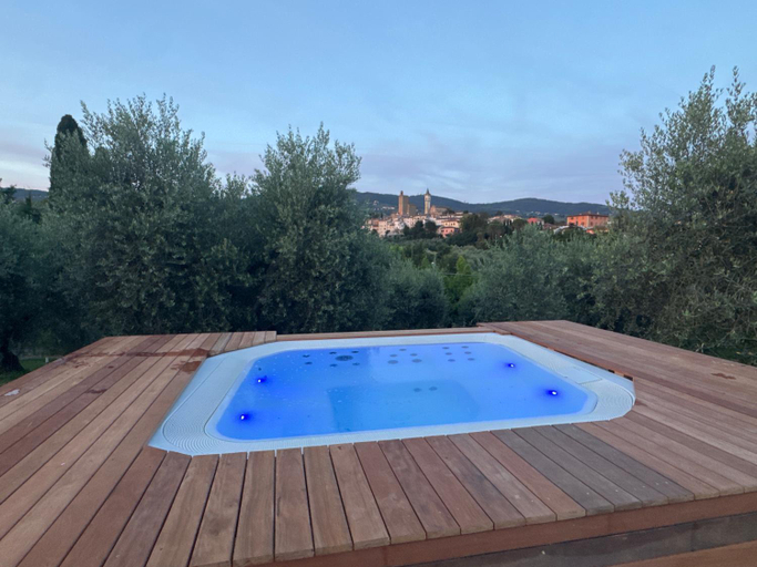 Sport & Beauty 2, Alloggio incantevole con piscina, Florence