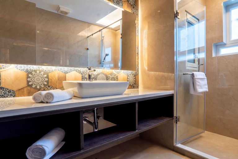 Bathroom 4, Hotel LE ROI Lake View, Koti, Tehri Garhwal