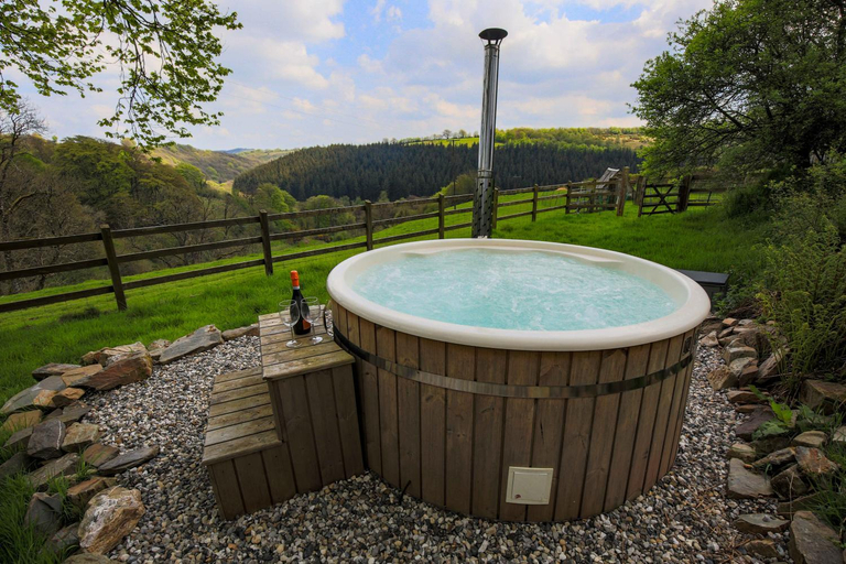 Sport & Beauty 2, West Hollowcombe Farm Cottages - Full Site Booking, Somerset