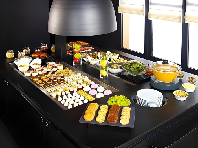 Food & Drinks 4, Campanile Montlucon Saint Victor Hotel, Allier