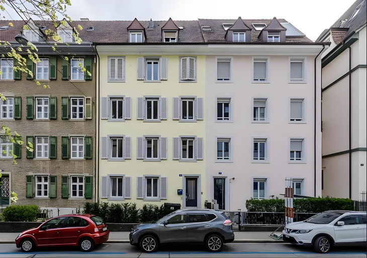 Exterior & Views
