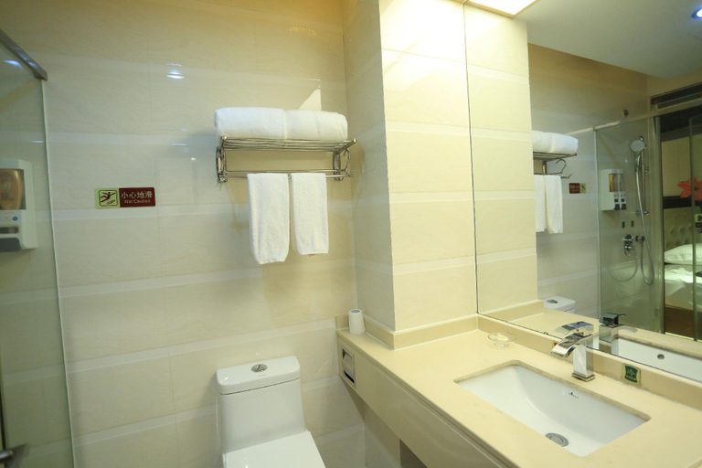 Bathroom 4, Vienna Hotel Shenzhen Pinghu Center Metro Station, Shenzhen