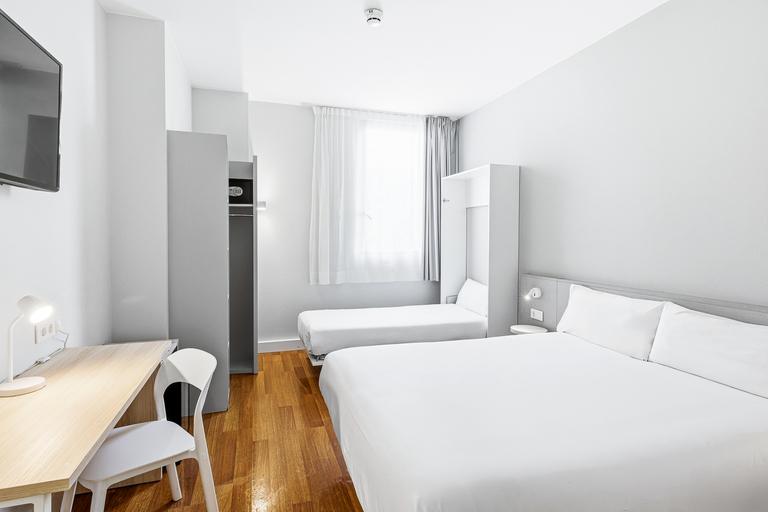 Bedroom 3, B&B HOTEL Barcelona Mataró, Barcelona