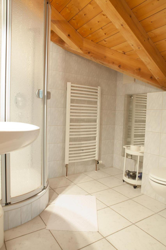 Bathroom 3, Gasthof Sonnenheim, Berchtesgadener Land