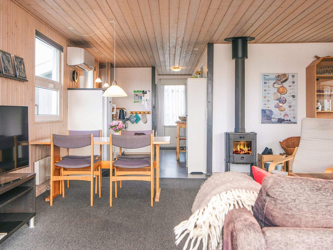 Others 5, 6 person holiday home in Harboøre, Lemvig