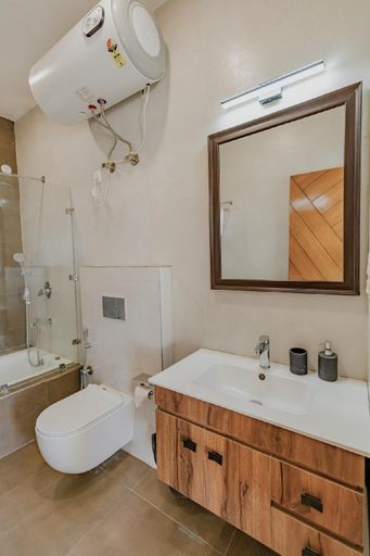 Bathtub 4, Mussoorie Houses, Dehradun