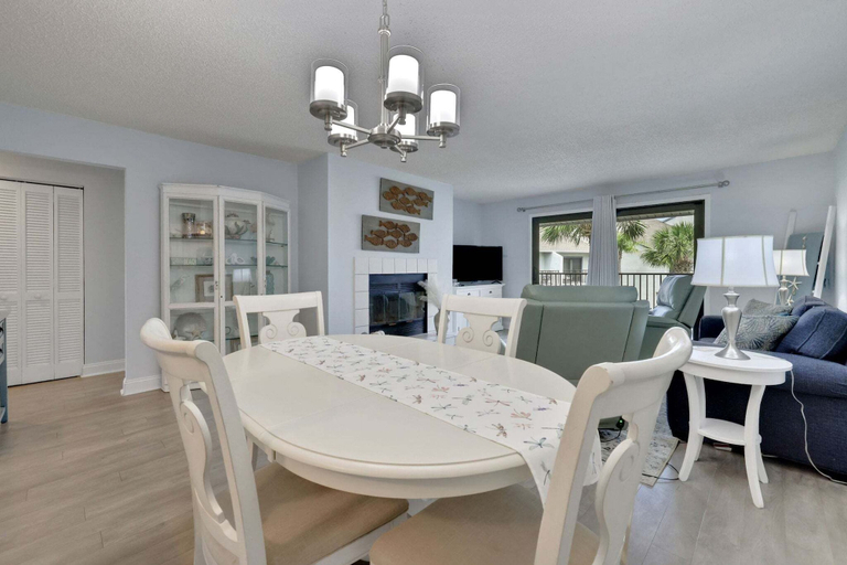 Dining 4, Sea Winds Hideaway, Saint Johns