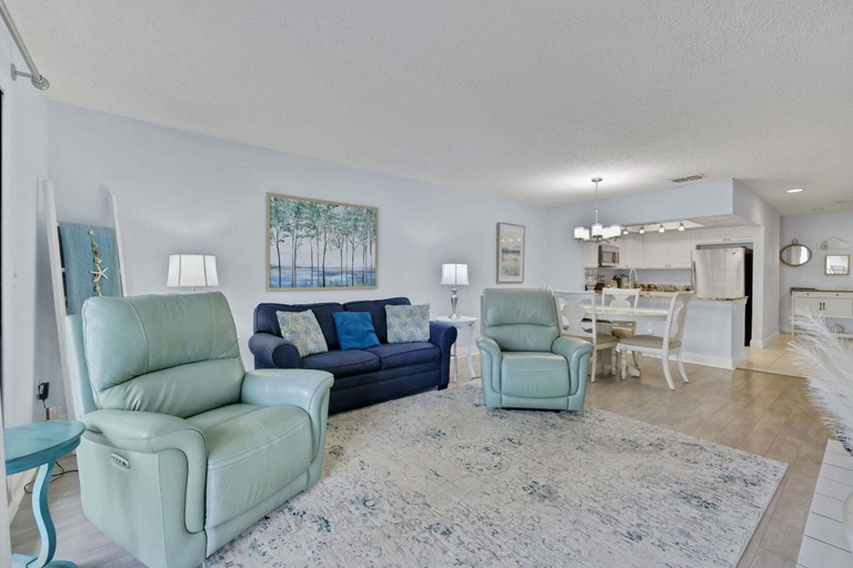 Living area 2, Sea Winds Hideaway, Saint Johns