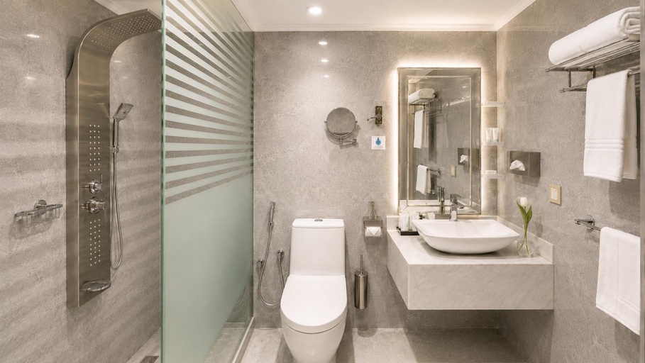 Bathroom, Tulip Plaza Hotel