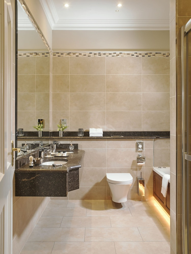 Bathroom 3, The International Hotel Killarney