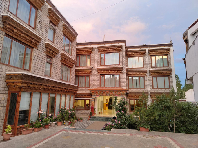 Exterior & Views 1, Hotel Sera Courtyard, Leh