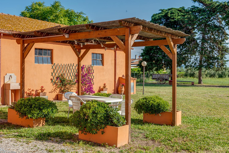 Exterior & Views 1, Agriturismo Il Pescinone, Livorno