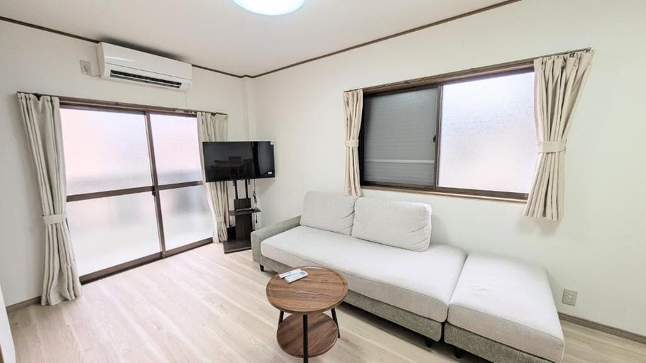 Living area 3, Sakura Blue, Osaka