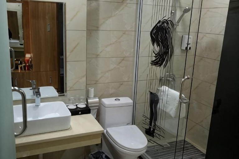 Bathroom 4, Tongcheng Huaxu International Hotel, Xianning