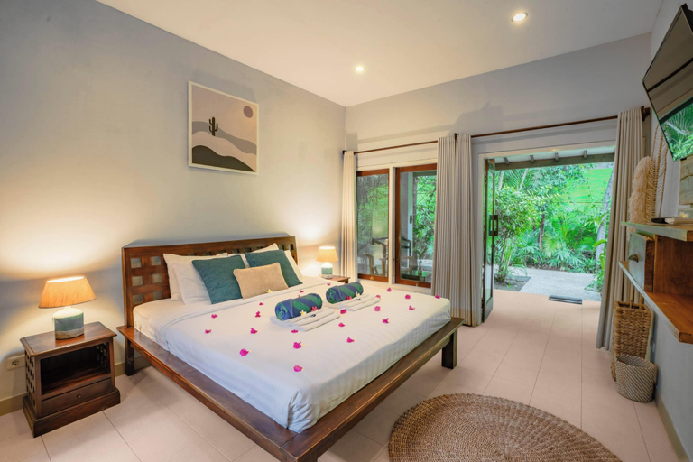 Bedroom 3, Bale Sampan Bungalows, Lombok