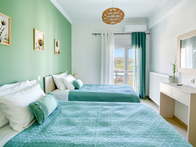 Room 4, The Three Sisters House too, South Aegean