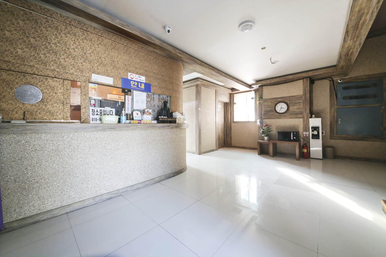 Others 3, Daebudo Hill House, Hwaseong