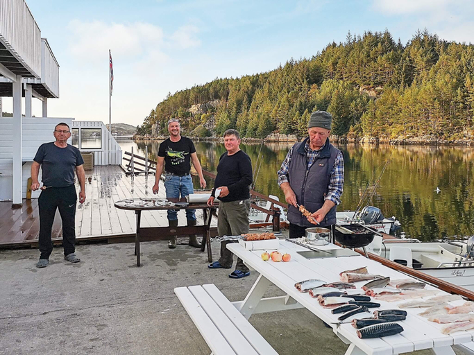 Food & Drinks 5, Seaside Fisherman s Haven-By Traum, Bømlo