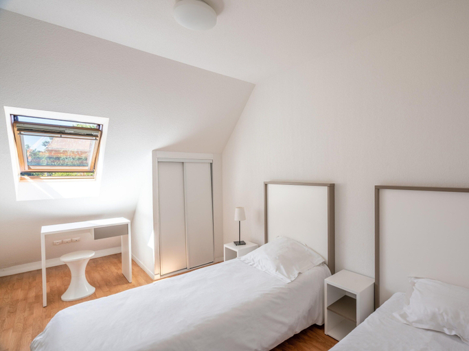 Room 4, 2BR Normandy Stay for 6, Landes