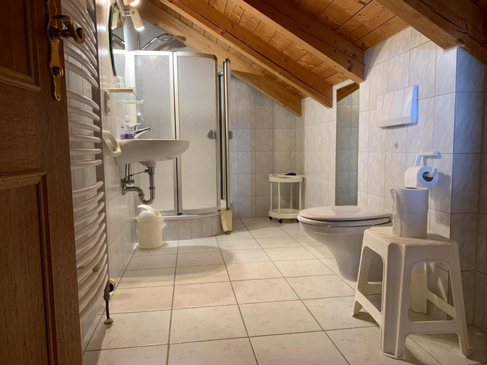 Bathroom 3, Gasthof Sonnenheim, Berchtesgadener Land