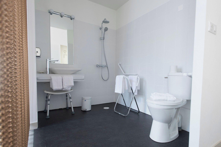 Bathroom 4, Hotel Francois 1er Urban Style, Charente-Maritime