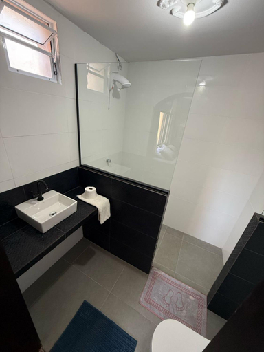 Bathroom 2, HOSTEL FAMILIA ZANATTA, Caxias do Sul