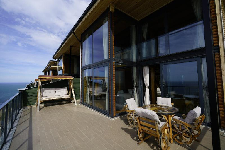 Public Area 3, Venek Villa Suit, Pazar