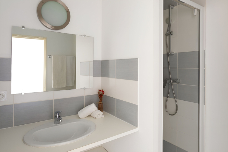 Bathroom 4, Appart Hôtel Corte HR, Haute-Corse