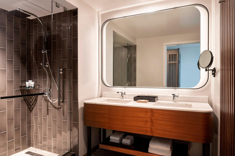 Bathroom 4, Westin Maui Resort & Spa, Maui